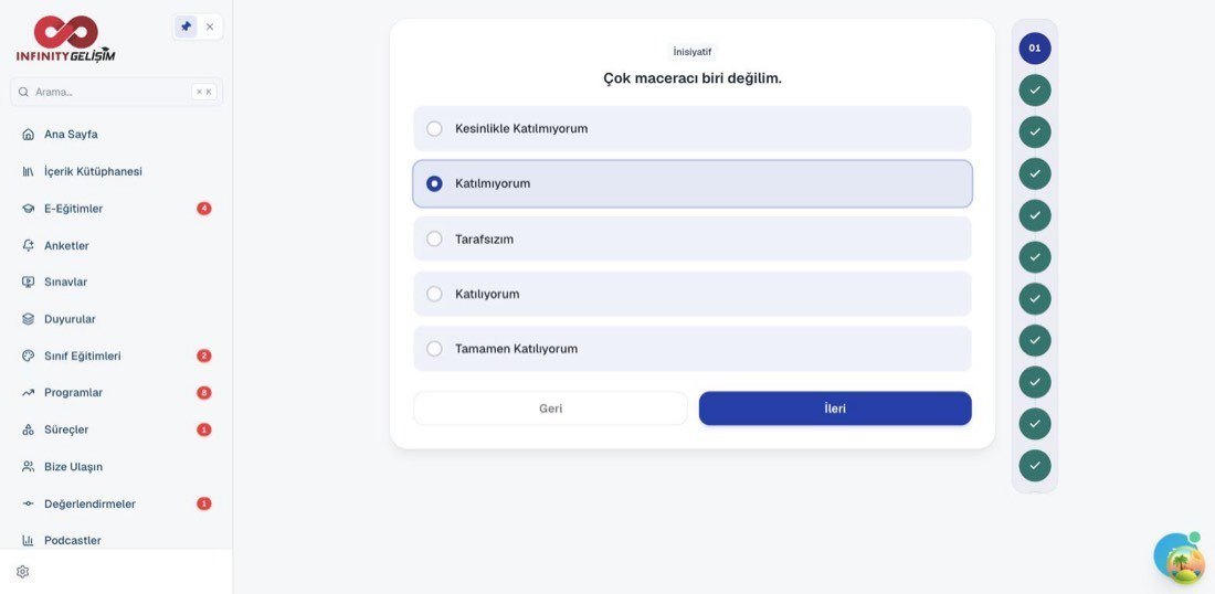 Çalışanın değerlendirme formu: tek soru, ölçek seçenekleri ve ilerleme göstergesi